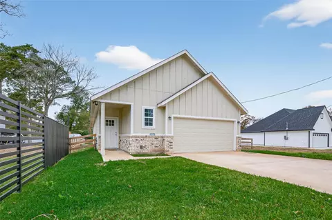 Exterior - 24644 Cavan St, Hempstead, TX 77445 photo 2 of 12