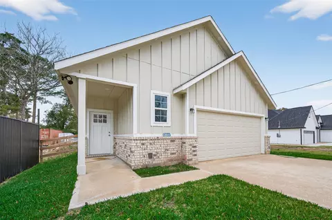 Exterior - 24644 Cavan St, Hempstead, TX 77445 photo 4 of 12