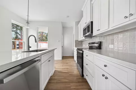 Kitchen - 24644 Cavan St, Hempstead, TX 77445 photo 1 of 3