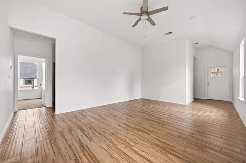 Living - 24644 Cavan St, Hempstead, TX 77445 photo 3 of 5