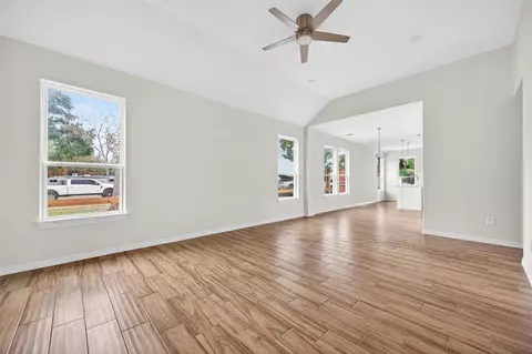 Living - 24644 Cavan St, Hempstead, TX 77445 photo 2 of 5