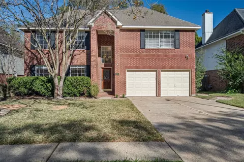 2630 Lakeway Dr, Seabrook, TX 77586