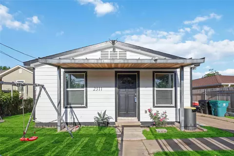 2311 Russell St, Houston, TX 77026