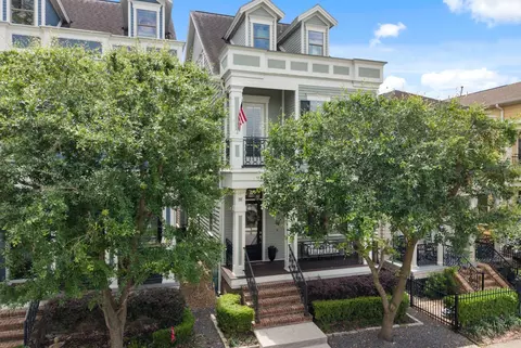 924 Aurora St, Houston, TX 77009