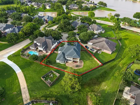 13130 Cane Lake Ct, Sugar Land, TX 77498