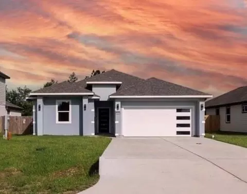1055 Road 5203, Cleveland, TX 77327