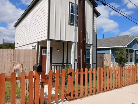 6422 Calhoun Rd, Houston, TX 77021