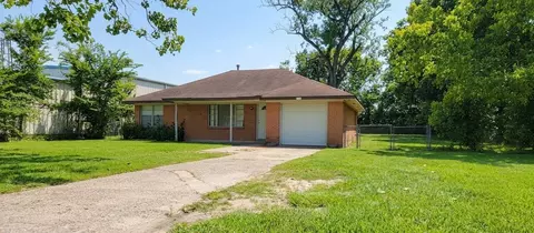 15623 Lee Rd, Houston, TX 77032