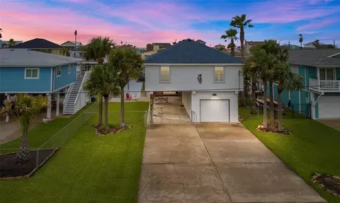 22020 Frio Dr, Galveston, TX 77554