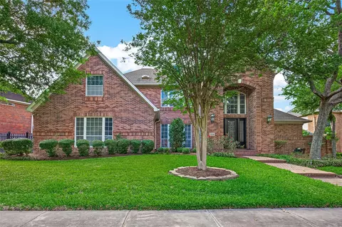 12130 Maple Rock Dr, Houston, TX 77077