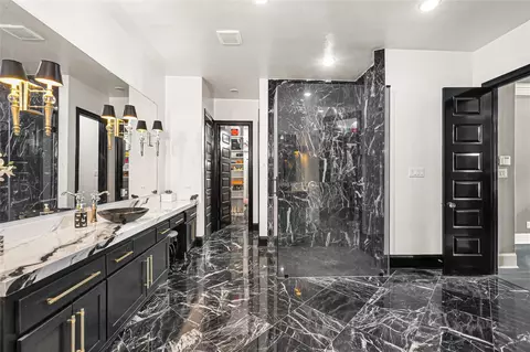 Bath - 23610 Thortons Park Ln, Spring, TX 77389 photo 6 of 7