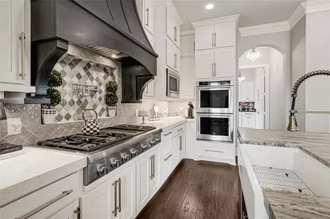 Kitchen - 23610 Thortons Park Ln, Spring, TX 77389 photo 3 of 6
