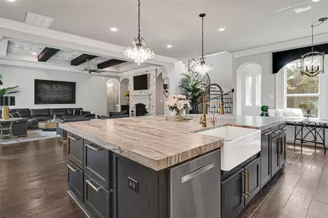 Kitchen - 23610 Thortons Park Ln, Spring, TX 77389 photo 5 of 6