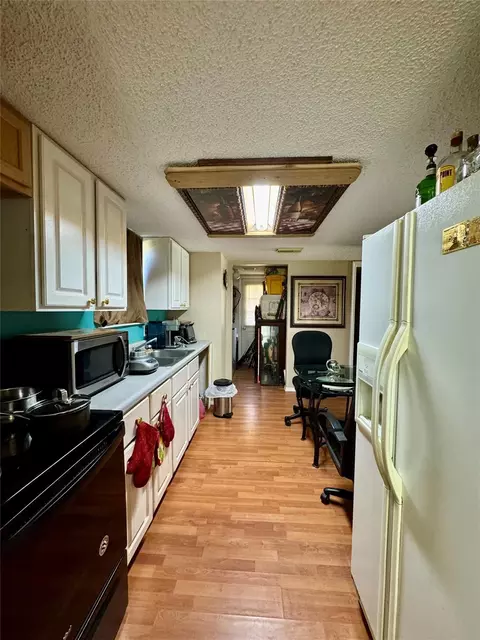 Kitchen - 77 Westwood Dr E, Trinity, TX 75862 photo 1 of 3