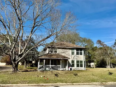 77 Westwood Dr E, Trinity, TX 75862