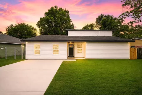 8333 Lanham Ln, Houston, TX 77075
