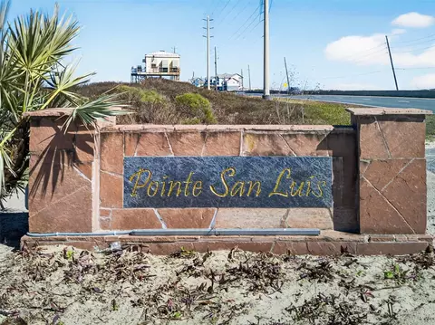 25306 Intrepid Ln, Galveston, TX 77554