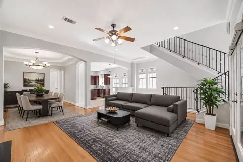 4502 Rose St, Houston, TX 77007
