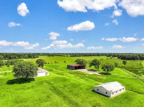 3042 Poskey Rd, Anahuac, TX 77514