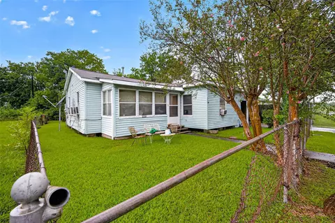 8013 Maxroy St, Houston, TX 77088