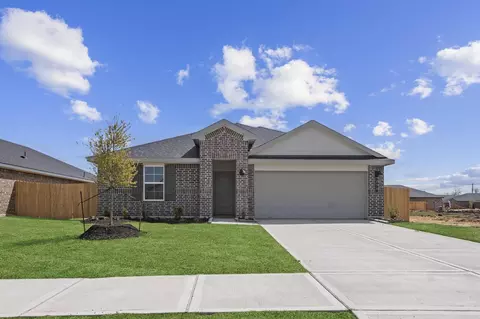 305 Robin St, Angleton, TX 77515 photo 1