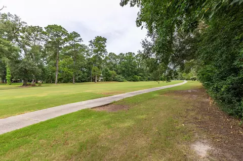 135 Jeb Stuart Ln, Conroe, TX 77302 photo 11