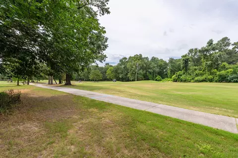 135 Jeb Stuart Ln, Conroe, TX 77302 photo 12