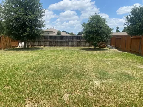 Exterior - 2314 Fallen Willow Ct, Conroe, TX 77301 photo 2 of 4