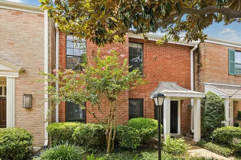 752 Augusta Dr #752, Houston, TX 77057