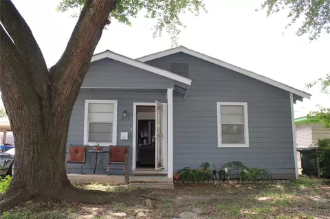 1203 Egypt St, Houston, TX 77009