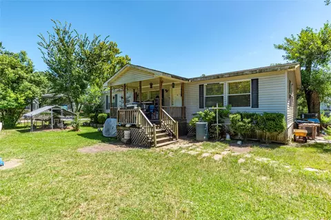4624 6th St, Bacliff, TX 77518