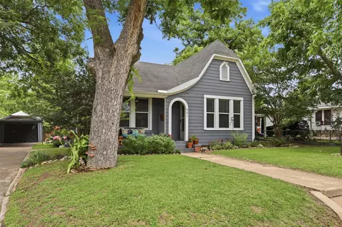 601 Gay Hill St, Brenham, TX 77833