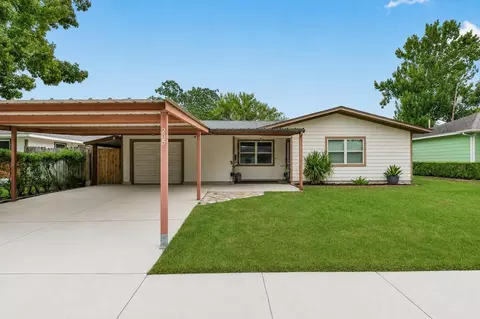 205 Robin St, Deer Park, TX 77536