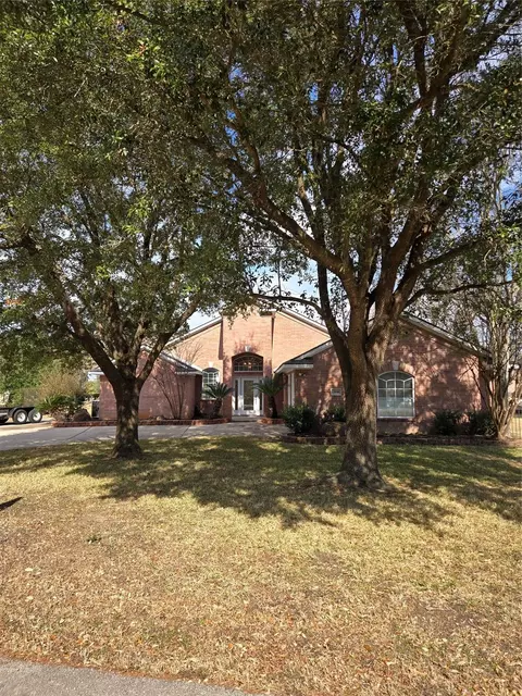13998 Shoreline Dr, Willis, TX 77318