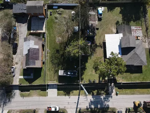 142 Sundown St, Houston, TX 77028