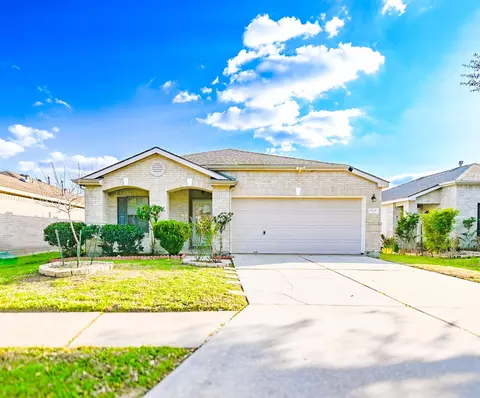 15639 Western Skies Dr, Houston, TX 77086