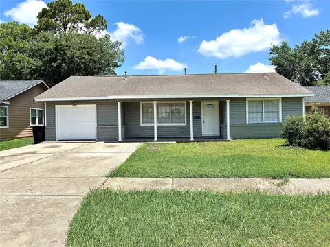 631 Roper St, Houston, TX 77034