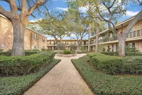 3224 Timmons Ln #130, Houston, TX 77027