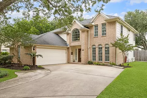 1910 Lori Ct, Seabrook, TX 77586