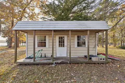 Exterior - 384 Lonesome Dove Trl, Trinity, TX 75862 photo 10 of 11