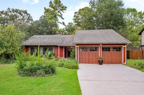 2119 Tree Ln, Kingwood, TX 77339