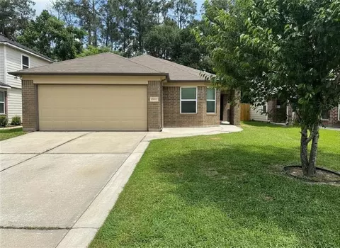 9949 Kingfisher Dr, Conroe, TX 77385