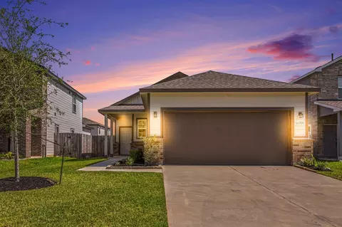 16909 Needlepoint Dr, Conroe, TX 77304 photo 1