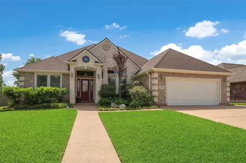 310 Sapphire Dr, College Station, TX 77845
