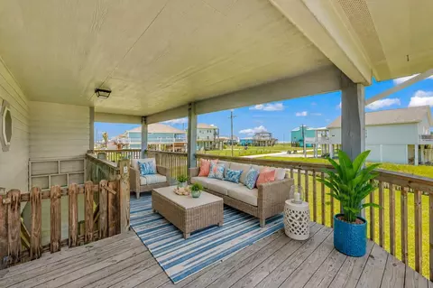 817 Westview, Crystal Beach, TX 77650