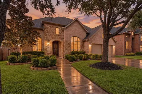 3814 Bluffstone Ct, Sugar Land, TX 77479