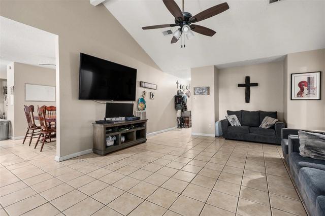 9838 Rocky Hollow Rd, La Porte, TX 77571