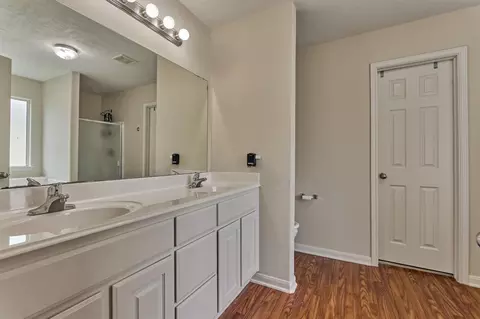 Bath - 4926 Comal River Loop, Spring, TX 77386 photo 2 of 3