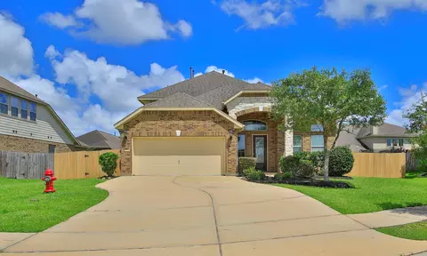 414 Wood Forest Dr, League City, TX 77573