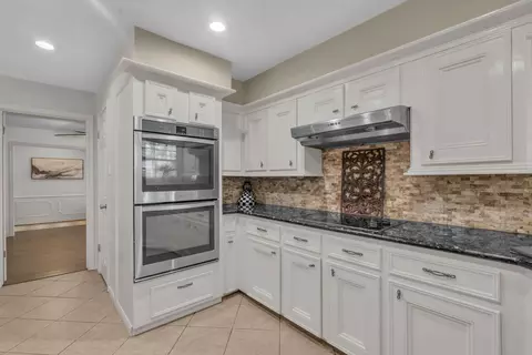 Kitchen - 6514 Larkmount Dr, Spring, TX 77389 photo 3 of 4
